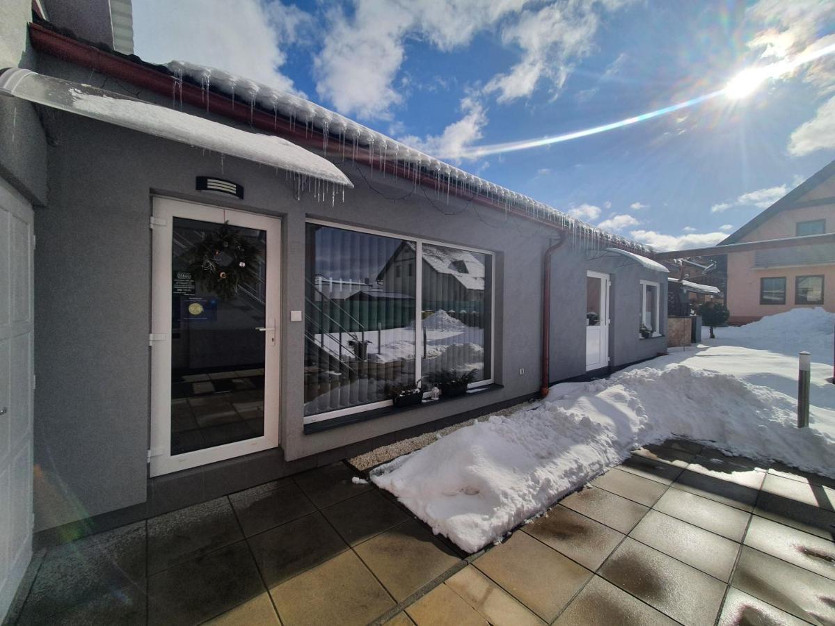 Apartmanovy Dom Stela Bešeňová Extérieur photo