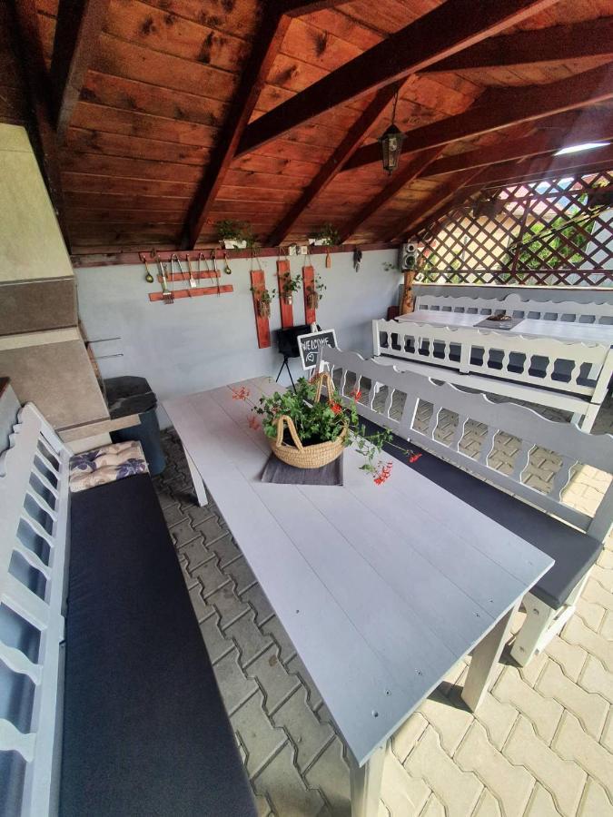 Apartmanovy Dom Stela Bešeňová Extérieur photo