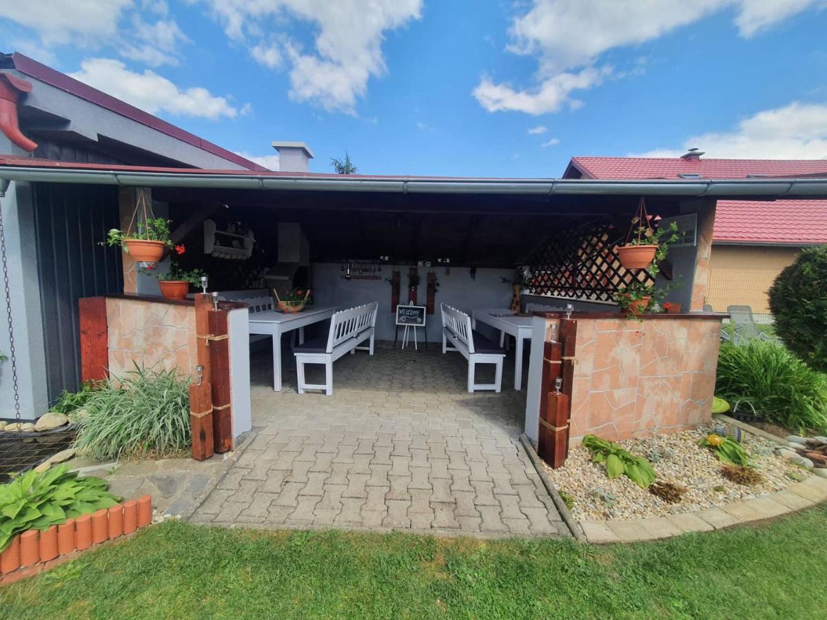 Apartmanovy Dom Stela Bešeňová Extérieur photo