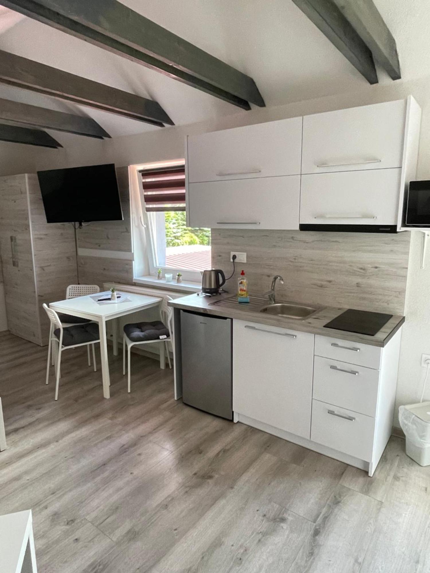 Apartmanovy Dom Stela Bešeňová Extérieur photo