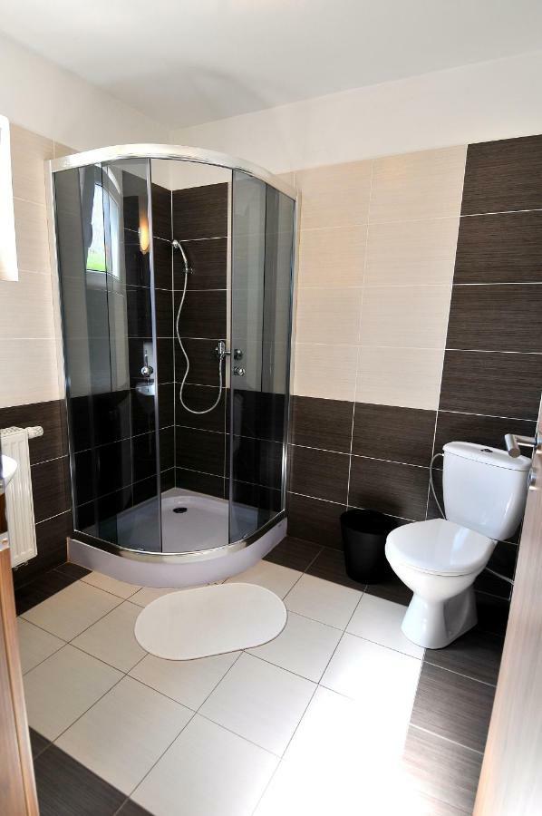 Apartmanovy Dom Stela Bešeňová Extérieur photo